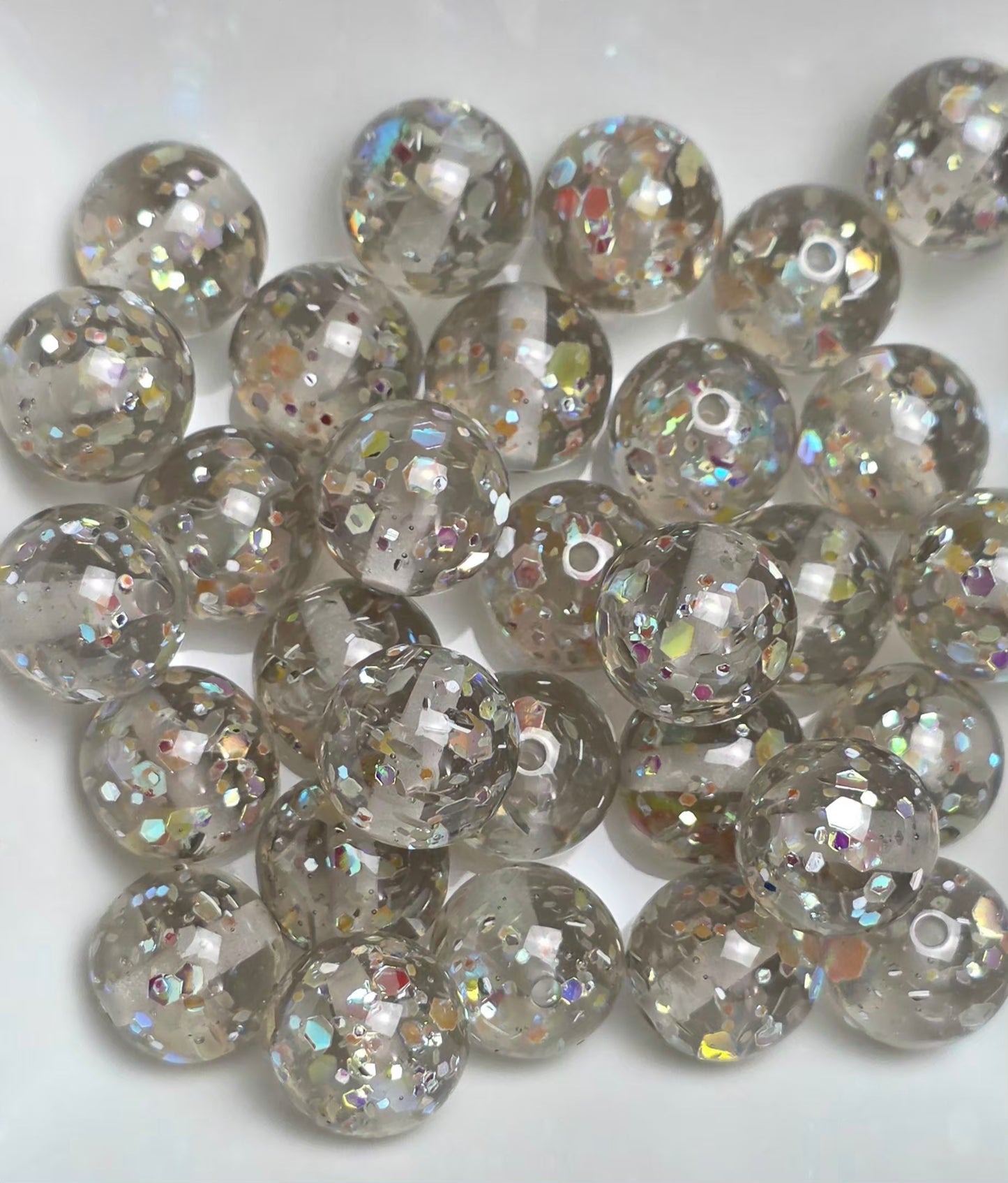 Smoky Fizz – 16mm Glow-in-the-Dark Glitter Acrylic Beads – 10 Pack