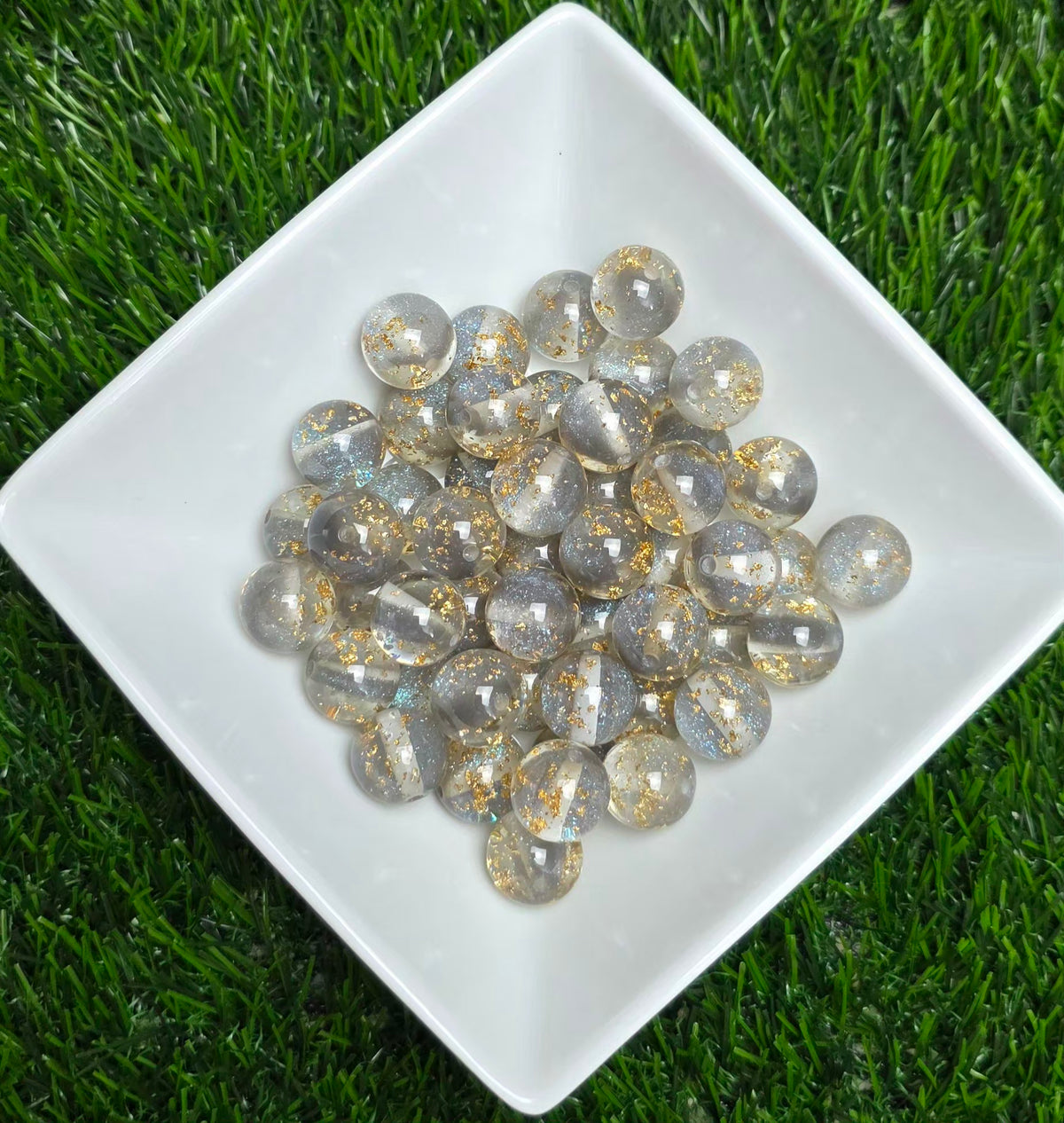 Gray Glitter & Gold Foil Acrylic Beads – 16mm – 5 Pack