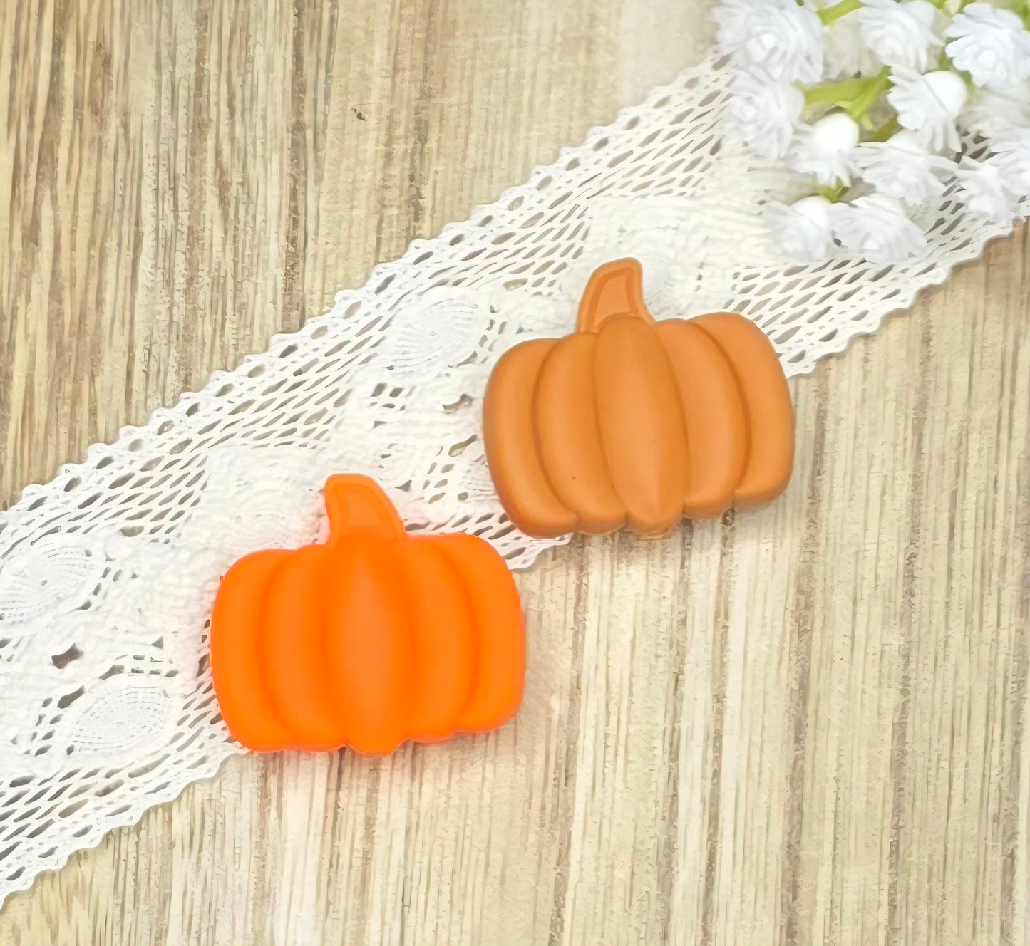 Mini Pumpkin Silicone Focal Bead – Fall Pumpkin Bead for Pens, Keychains & DIY Crafts