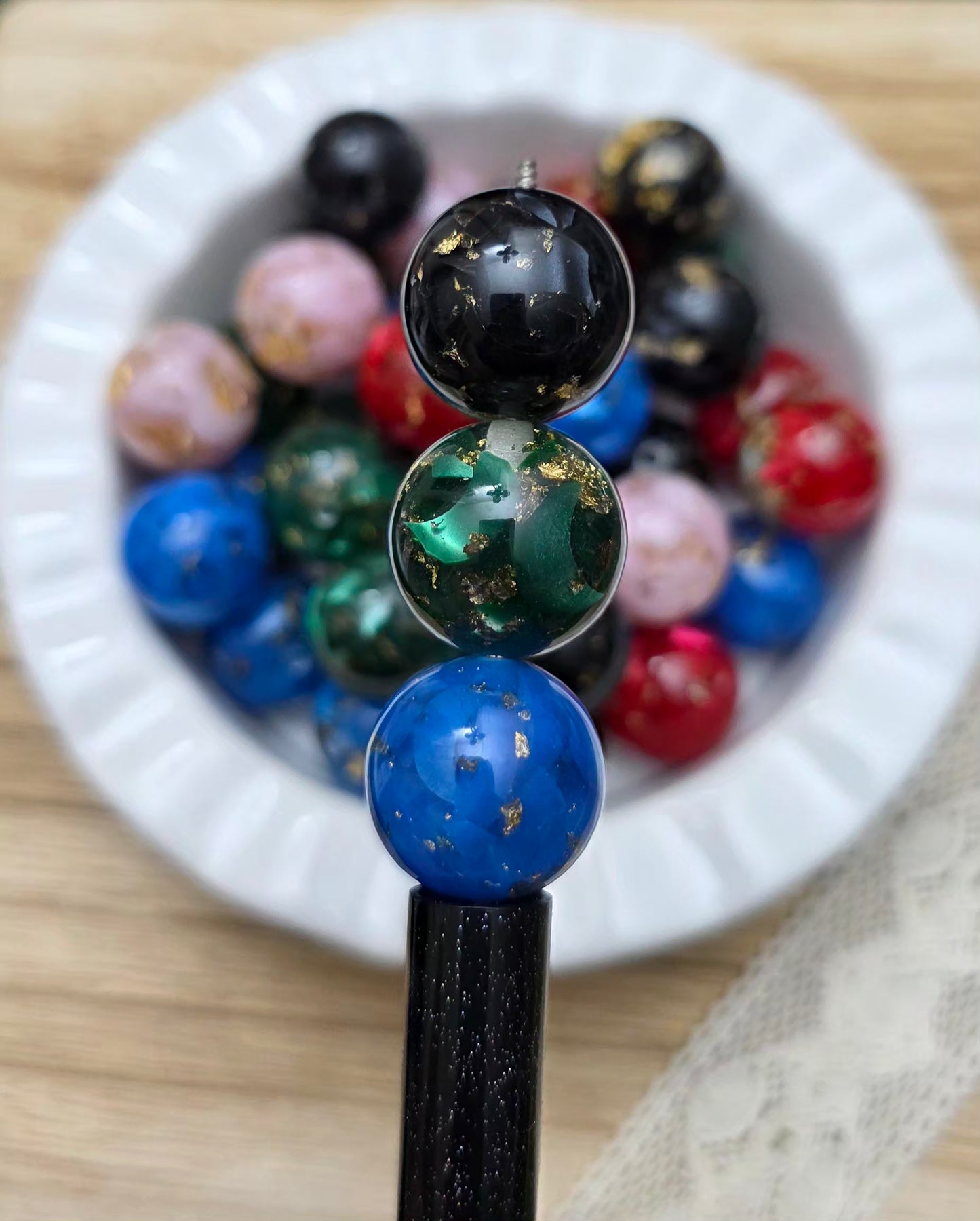 20mm Multicolor Acrylic Beads with Gold Foil – 4 Piece Pack