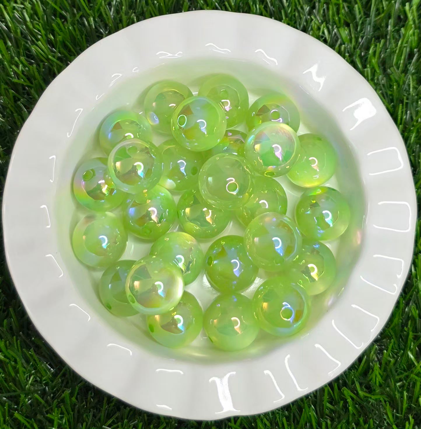 20mm Cat Eye Acrylic Beads – 4 Pack